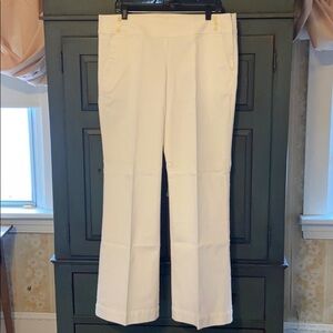😄 Signature Vintage White Jeans 😄